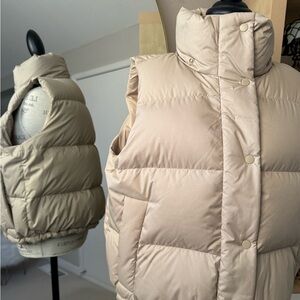 Lululemon down vest with removable hood - size 10